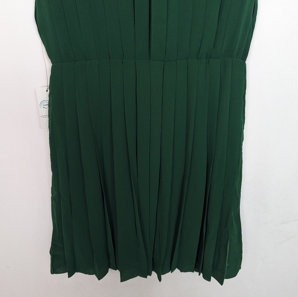 NWT Modcloth M The Pleat-est Dress Solid Green Green Fit and Flare Bow Pleated - Picture 13 of 16